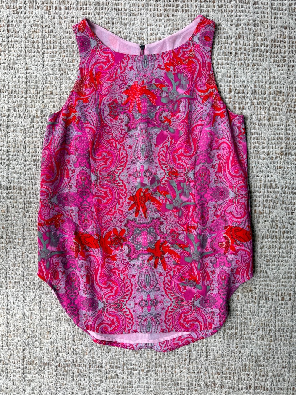 CAbi Pink Paisley Sleeveless Blouse Top Size Small Lightweight